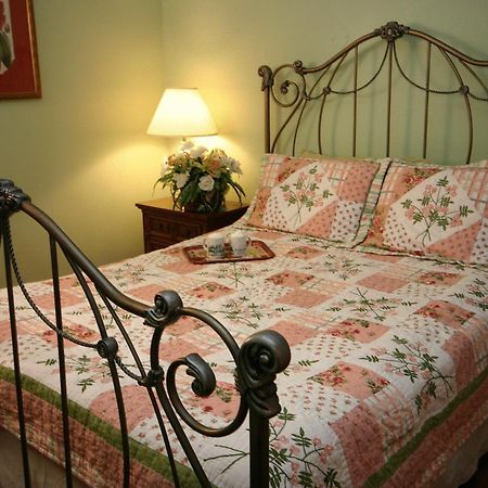 The Brewster Inn Dexter Bagian luar foto