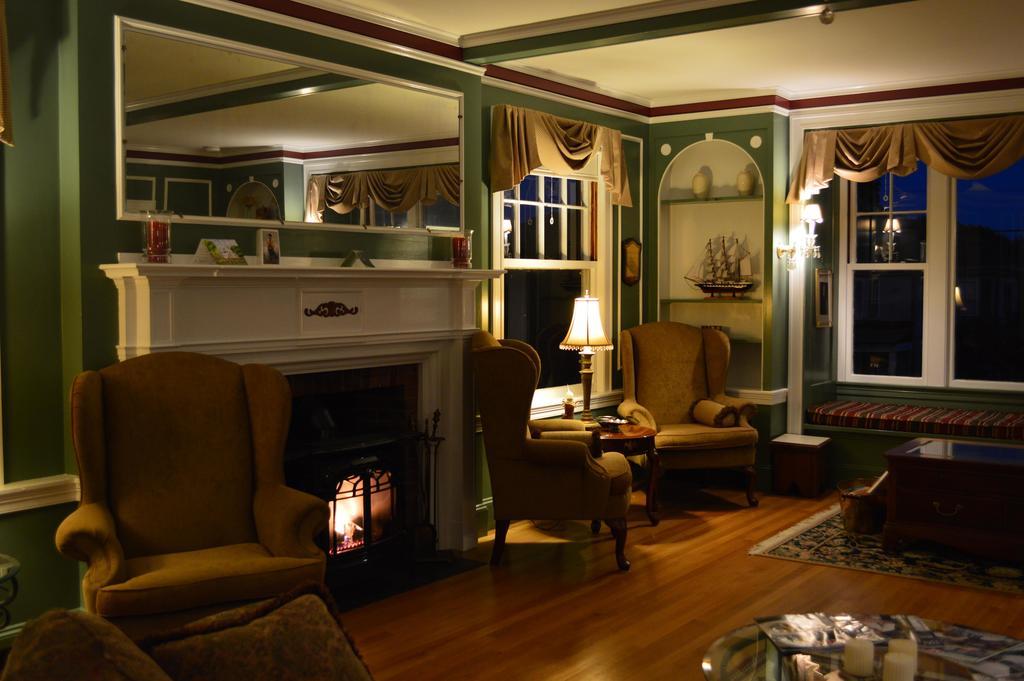 The Brewster Inn Dexter Bagian luar foto