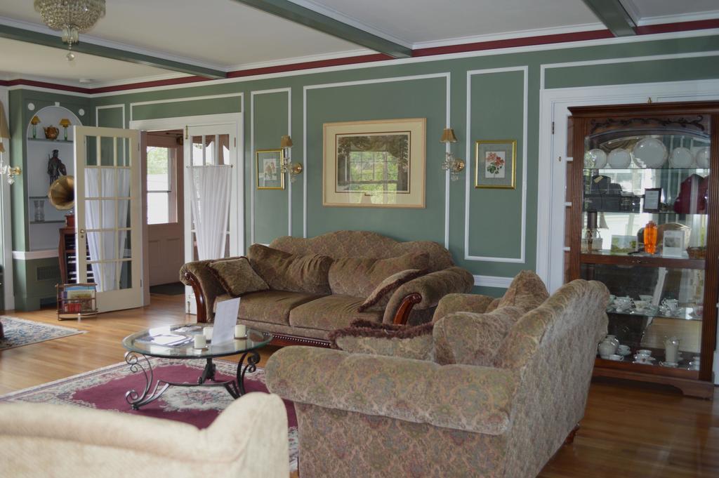 The Brewster Inn Dexter Bagian luar foto