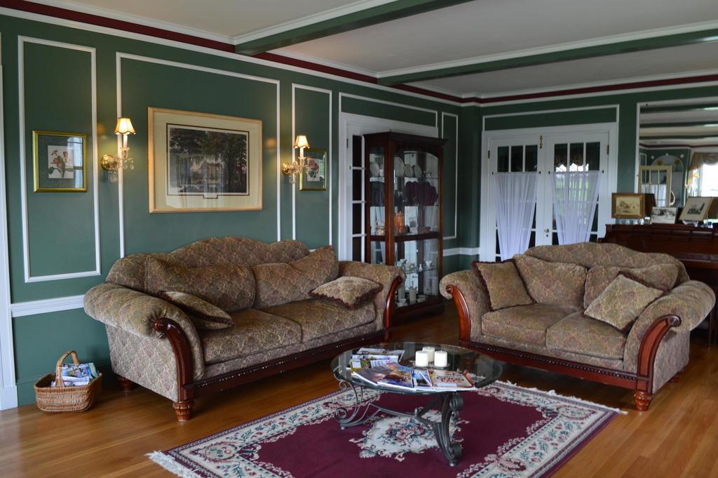 The Brewster Inn Dexter Bagian luar foto