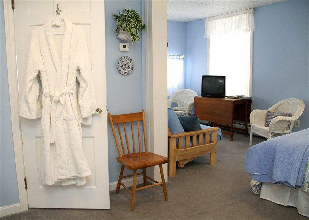 The Brewster Inn Dexter Bagian luar foto