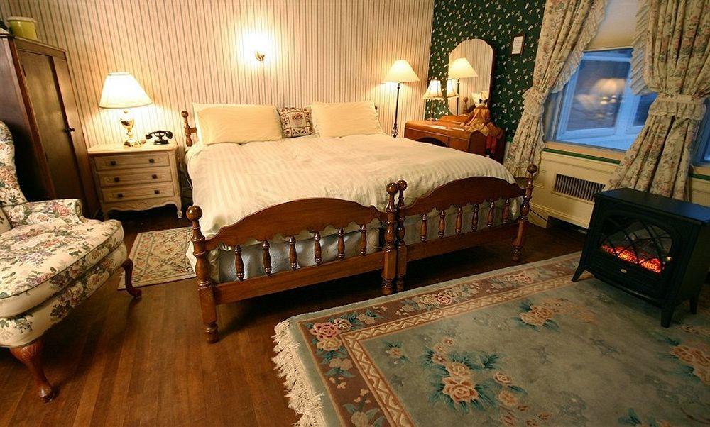The Brewster Inn Dexter Bagian luar foto