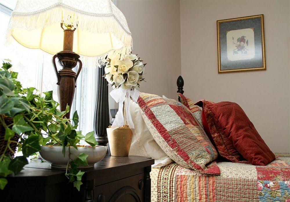 The Brewster Inn Dexter Bagian luar foto
