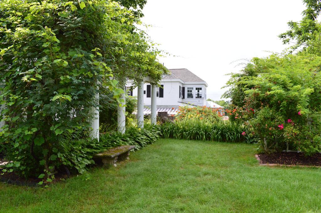 The Brewster Inn Dexter Bagian luar foto