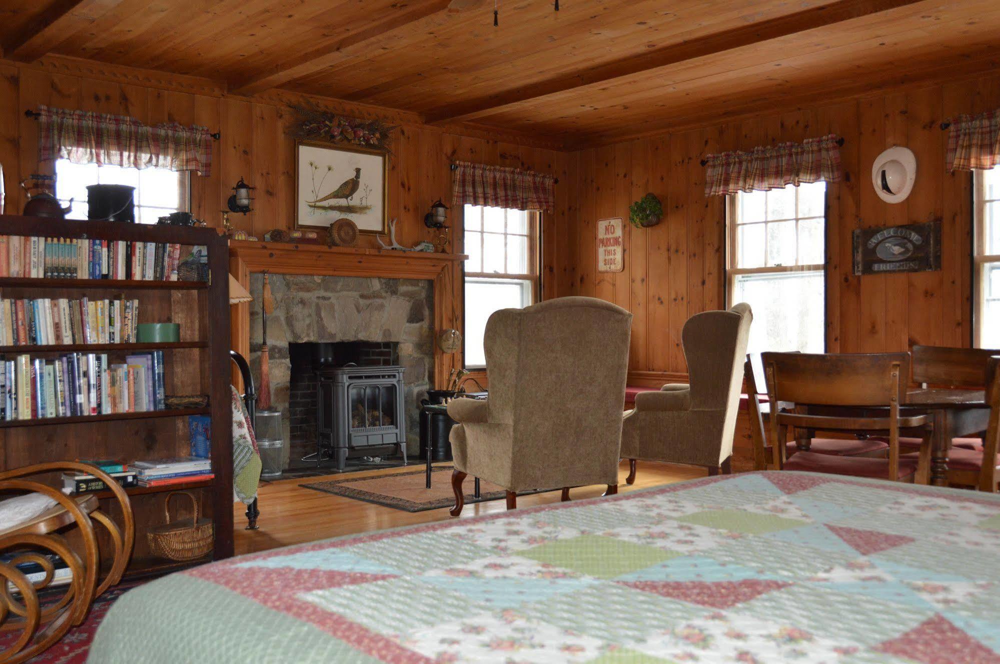 The Brewster Inn Dexter Bagian luar foto